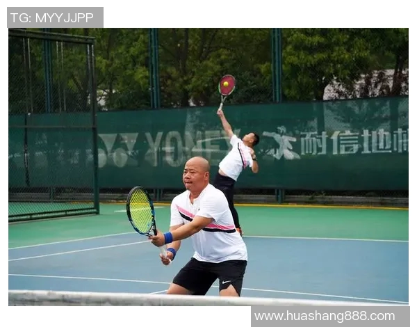 广州网球队的团队协作揭秘：如何在网球赛场上实现完美配合与默契合作